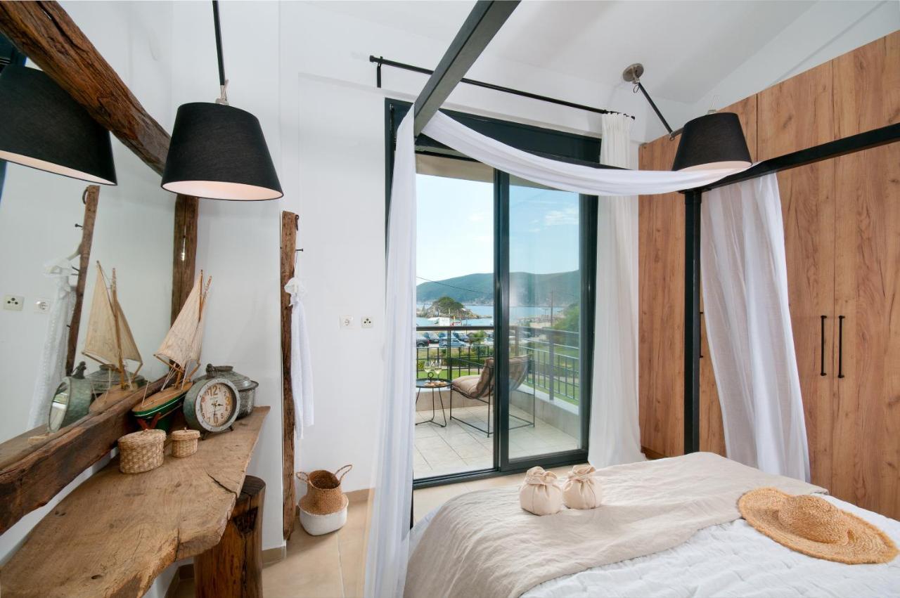 Seathon Seafront Beach Villa In Kalamitsi Eksteriør billede