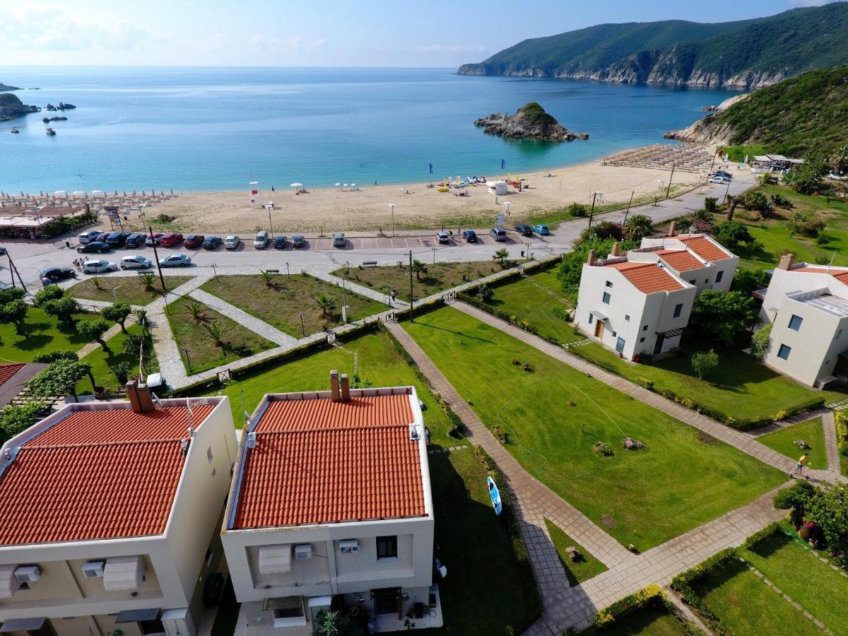 Seathon Seafront Beach Villa In Kalamitsi Eksteriør billede