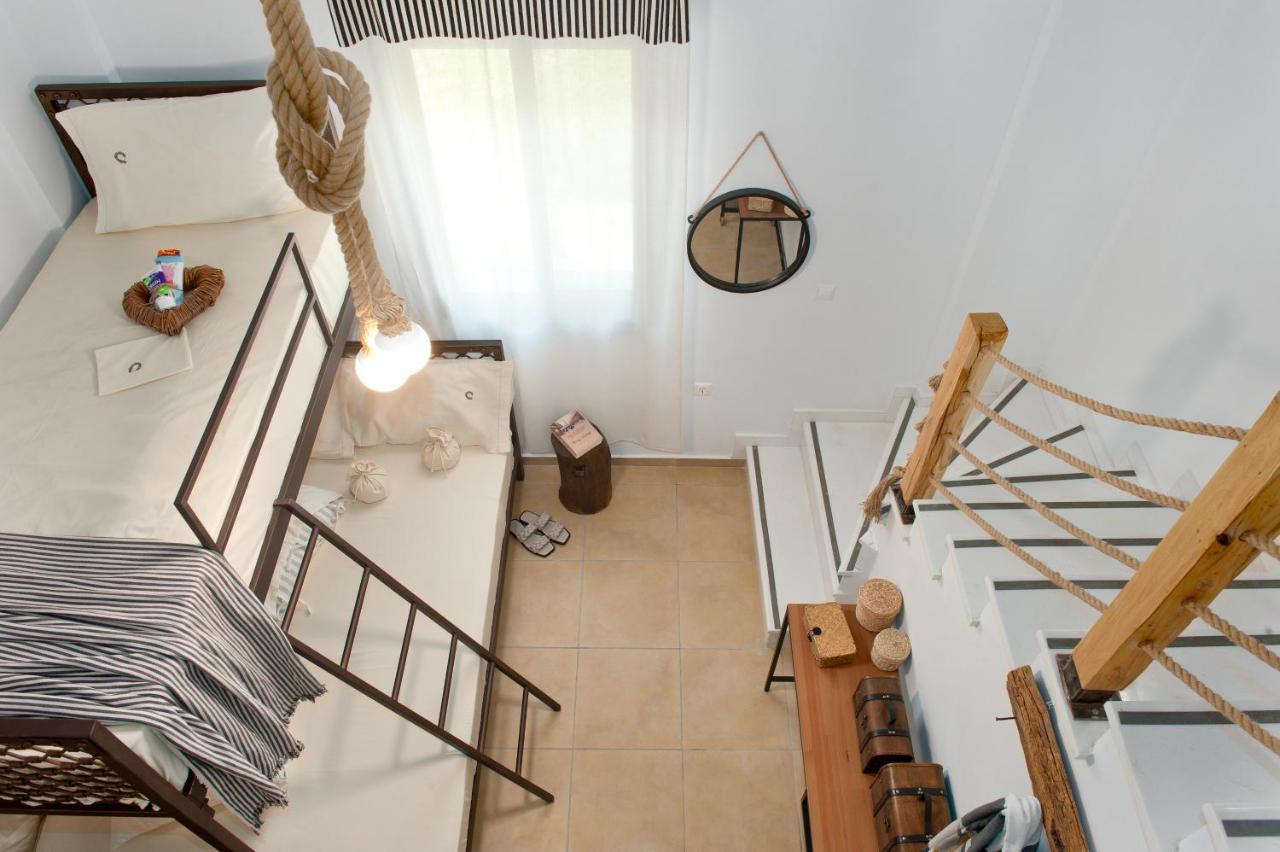 Seathon Seafront Beach Villa In Kalamitsi Eksteriør billede