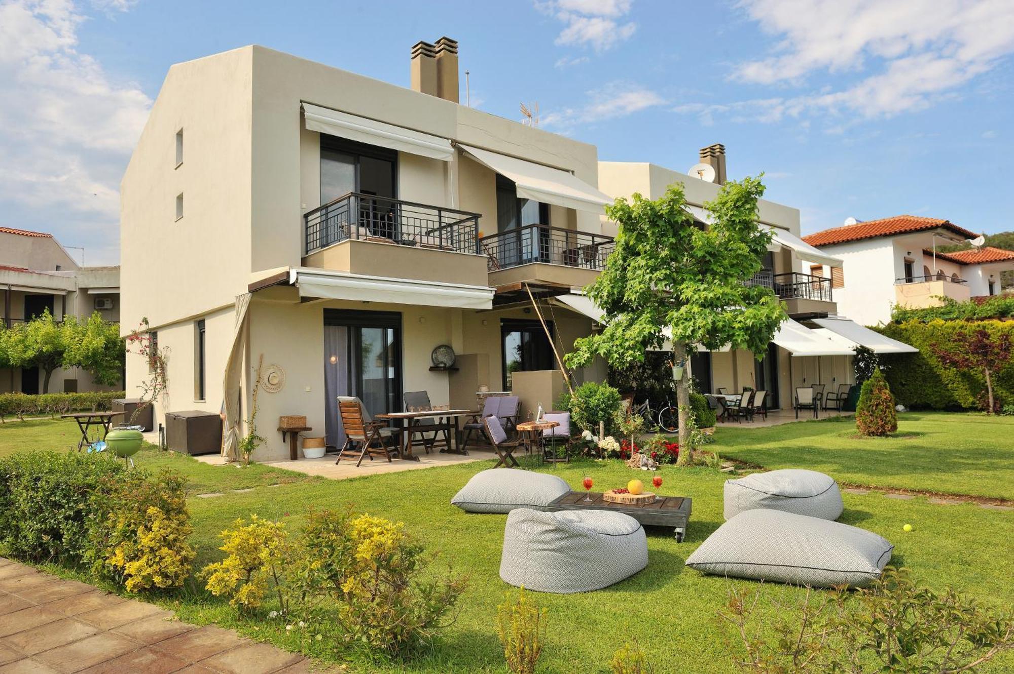 Seathon Seafront Beach Villa In Kalamitsi Eksteriør billede